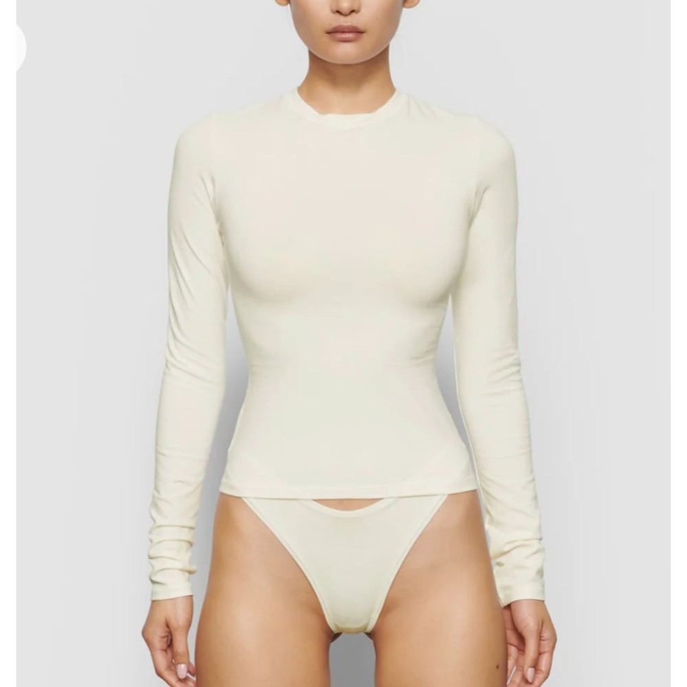 Skims longsleeve bone